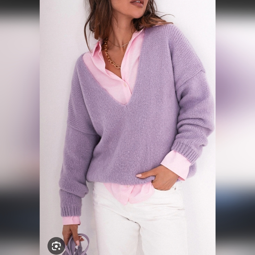 Superdown: Light Pink V-Neck Sweater - Picture 6 of 11